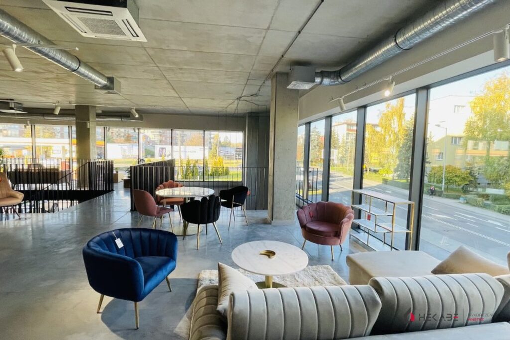 3 Qubes etap I Katowice — realizacja komercyjna Hekabe 18