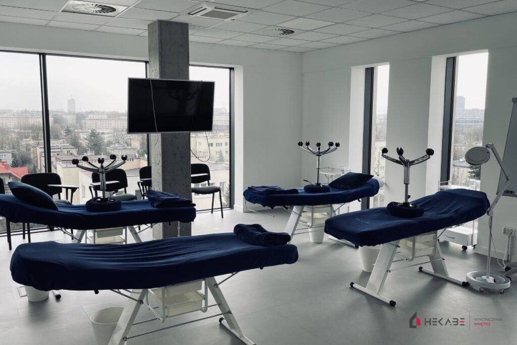 3 Qubes etap II Katowice — realizacja komercyjna Hekabe 8