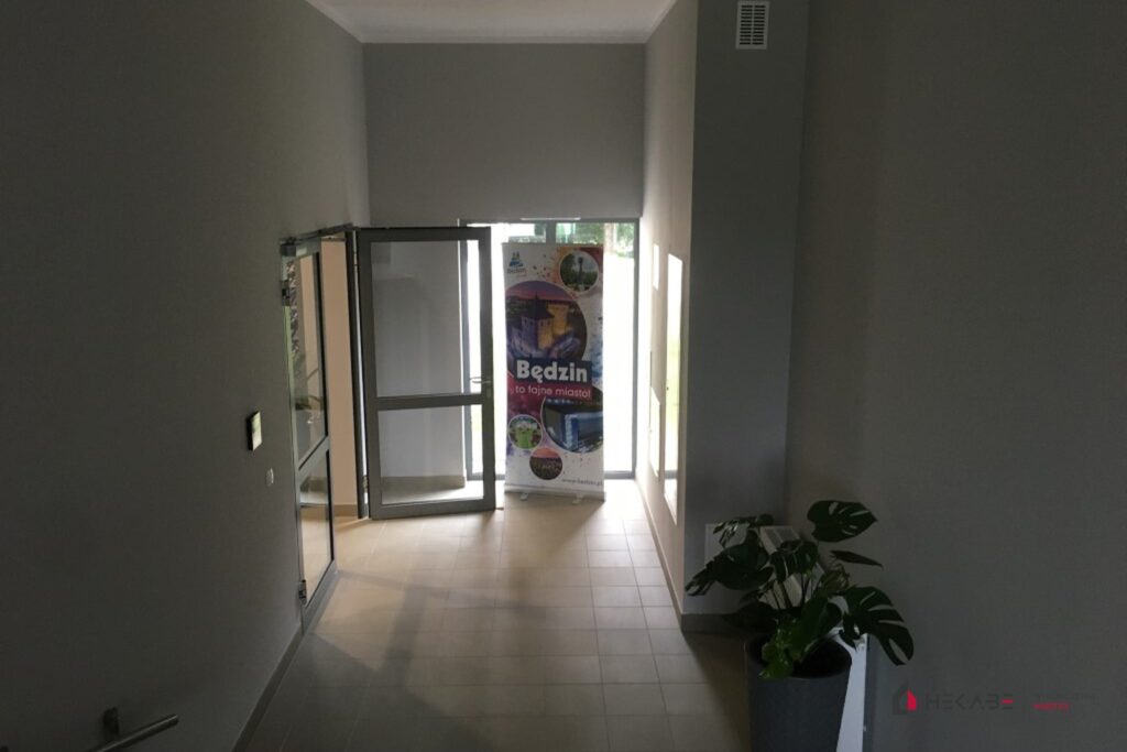 Szkoła Podstawowa Będzin — realizacja komercyjna Hekabe 11