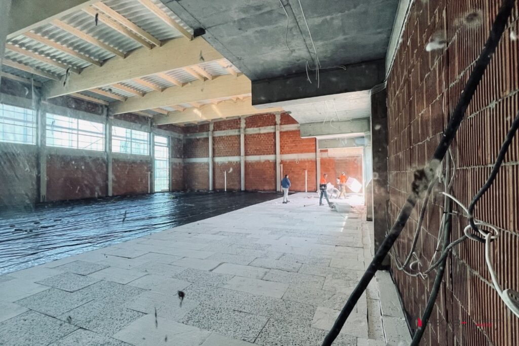 Szkoła Podstawowa Będzin — realizacja komercyjna Hekabe 2