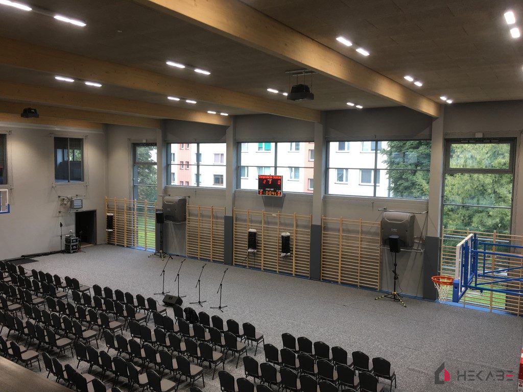 Szkoła Podstawowa Będzin — projekt Hekabe, wykończenia wnętrz premium