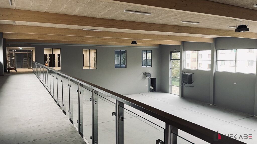 Szkoła Podstawowa Będzin — projekt Hekabe, wykończenia wnętrz premium