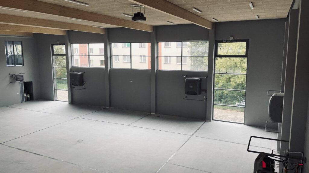 Szkoła Podstawowa Będzin — projekt Hekabe, wykończenia wnętrz premium