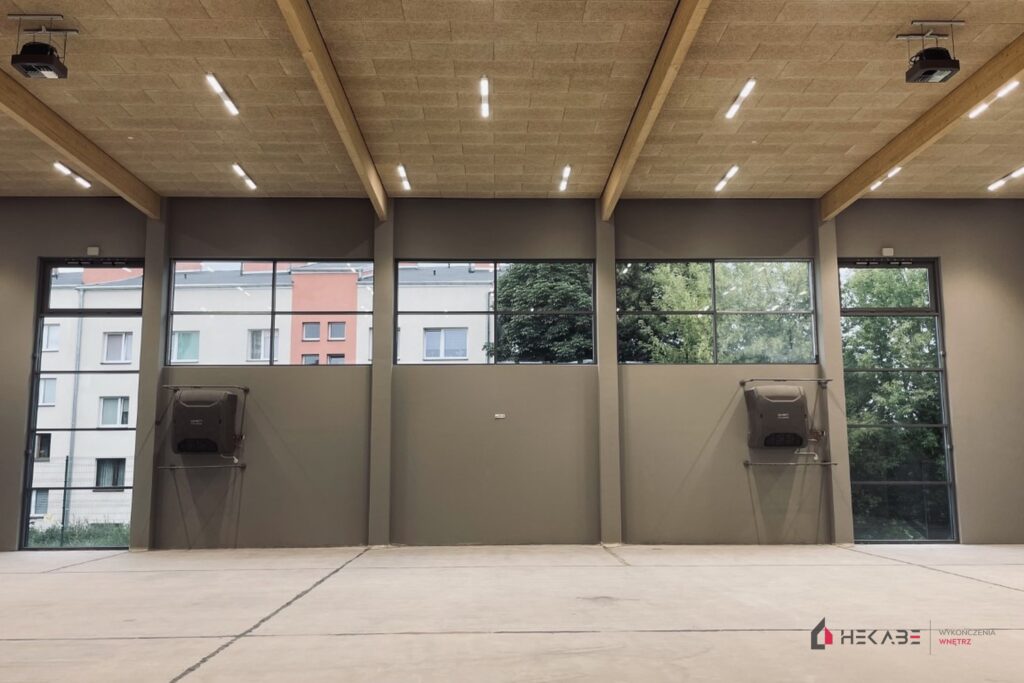 Szkoła Podstawowa Będzin — realizacja komercyjna Hekabe 30