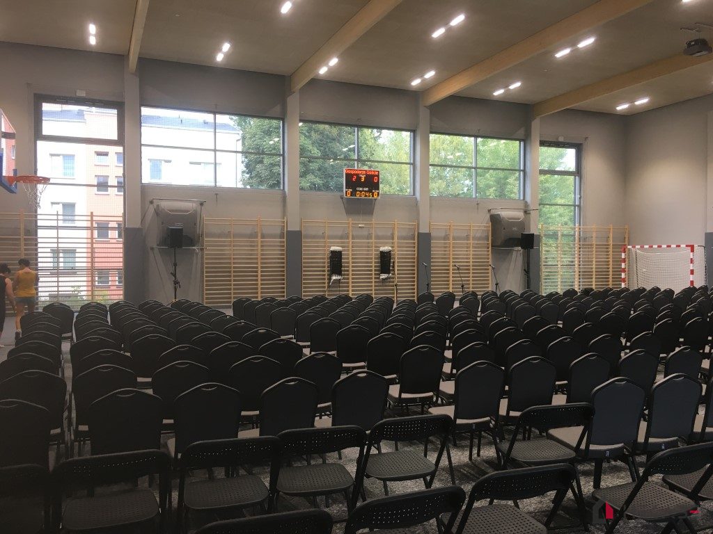 Szkoła Podstawowa Będzin — projekt Hekabe, wykończenia wnętrz premium