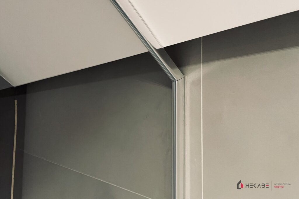 Łazienka Bażantów Katowice — realizacja Hekabe 10