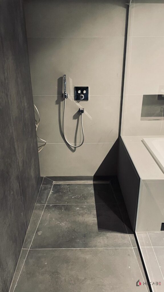 Łazienka Bażantów Katowice — projekt Hekabe, wykończenia wnętrz premium