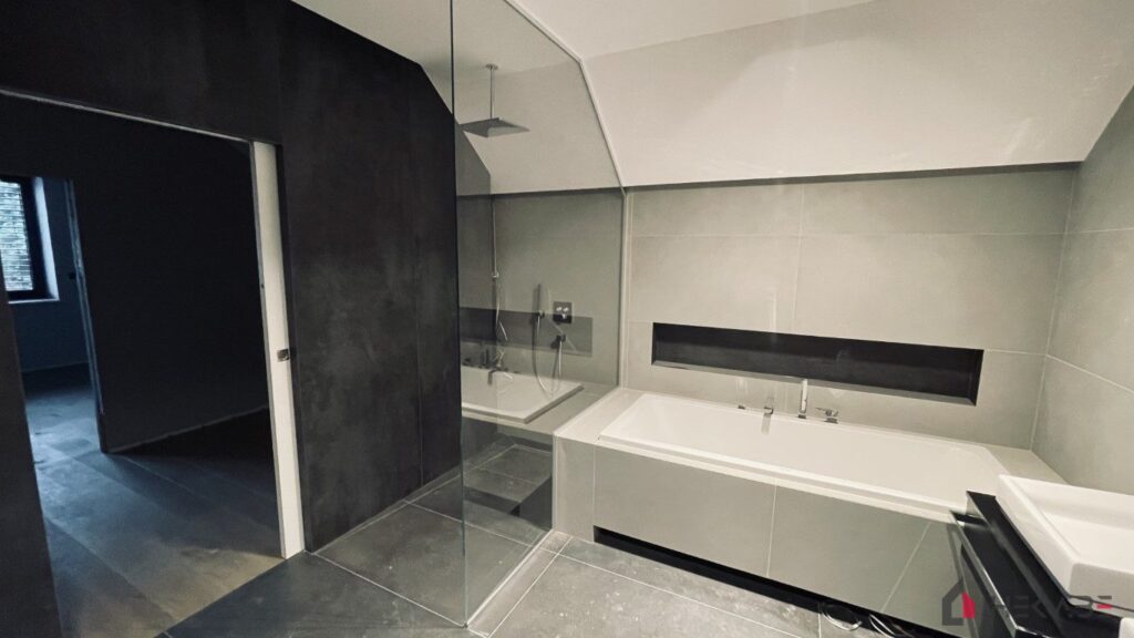 Łazienka Bażantów Katowice — projekt Hekabe, wykończenia wnętrz premium