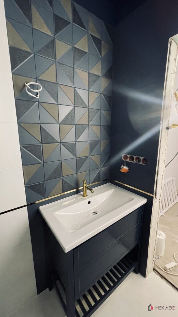 Łazienka Ratanice I Katowice — projekt Hekabe, wykończenia wnętrz premium