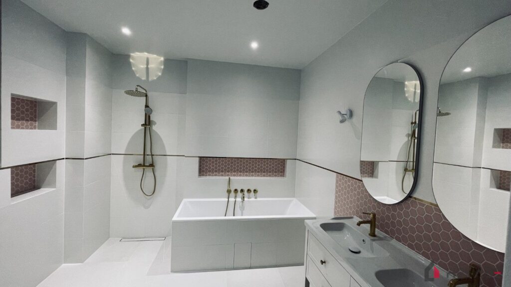 Łazienka Ratanice II Katowice — projekt Hekabe, wykończenia wnętrz premium