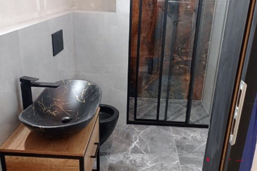 Łazienka Sobieskiego Katowice — realizacja Hekabe 2