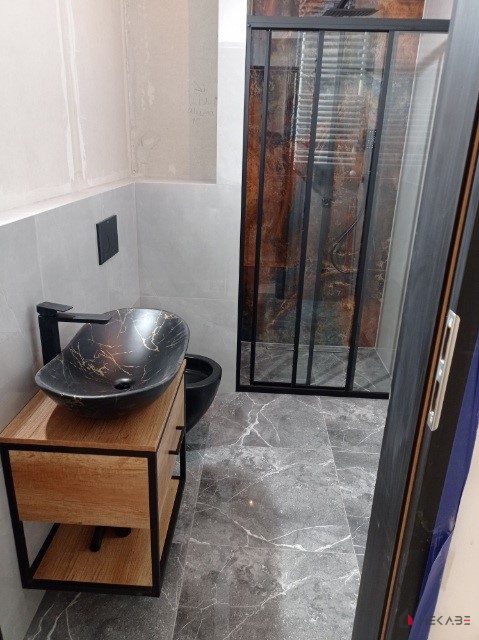 Łazienka Sobieskiego Katowice — projekt Hekabe, wykończenia wnętrz premium