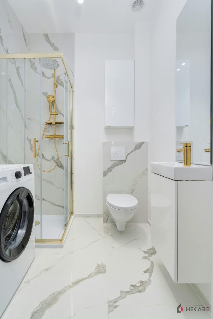 Łazienka Żurawia Katowice — projekt Hekabe, wykończenia wnętrz premium