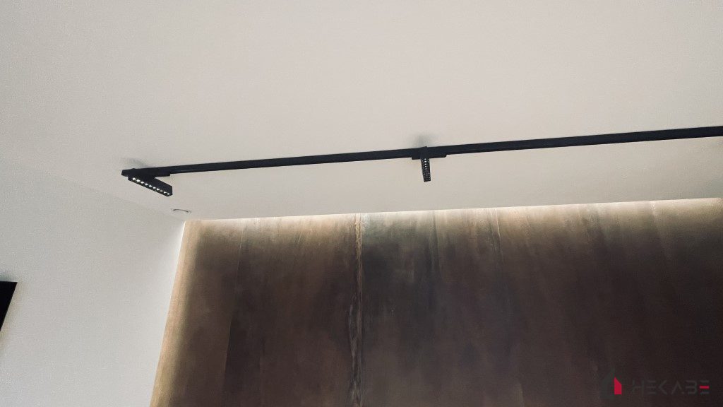 Mieszkanie Ceglana Katowice — projekt Hekabe, wykończenia wnętrz premium