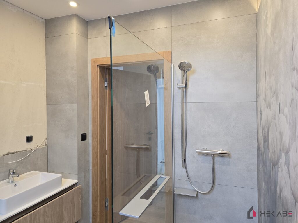 Mieszkanie Gawronów Katowice — projekt Hekabe, wykończenia wnętrz premium