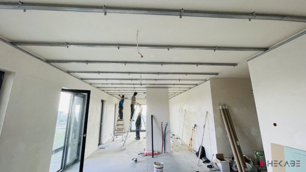 Mieszkanie Góreckiego Katowice — projekt Hekabe, wykończenia wnętrz premium