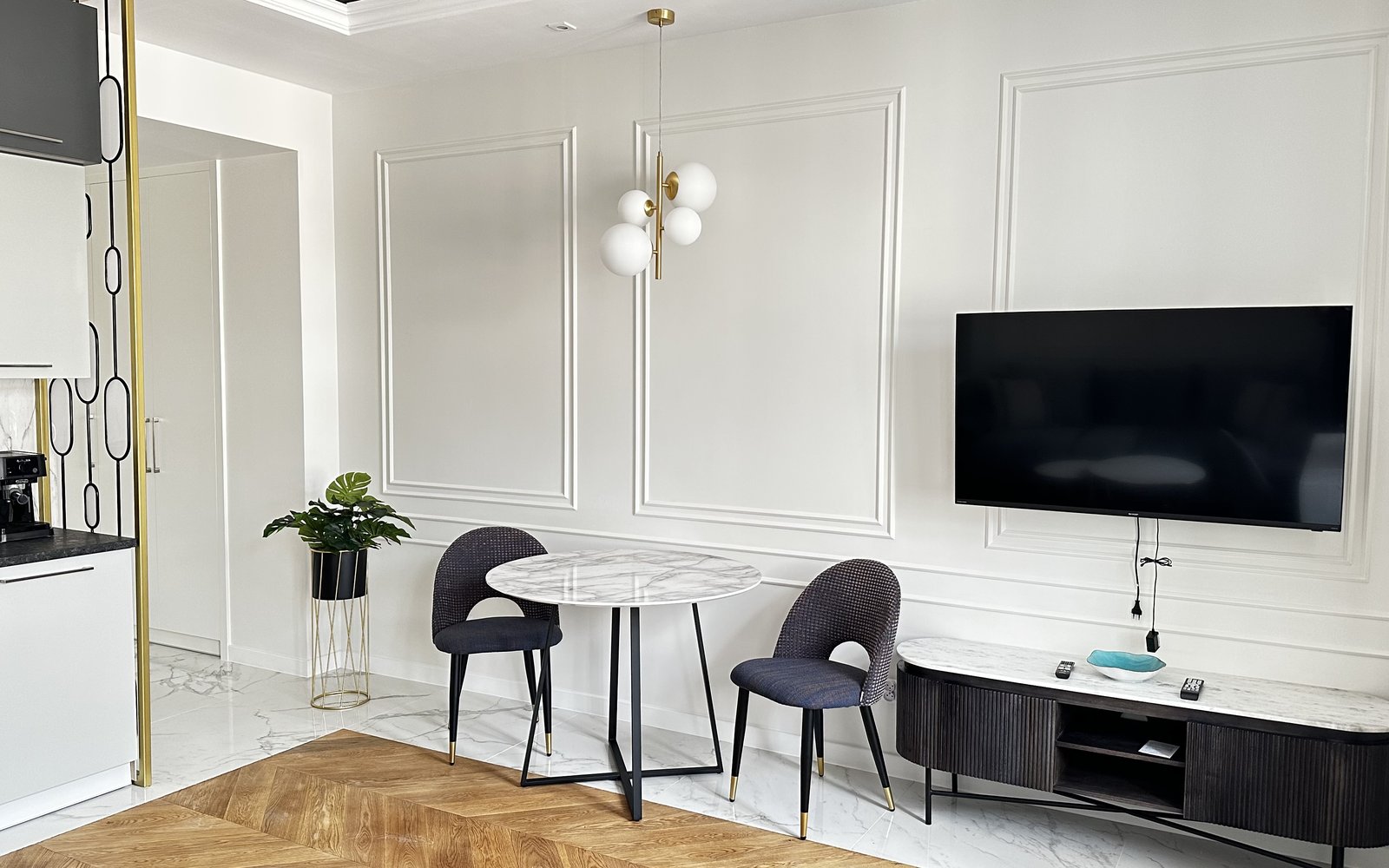 Projektowanie wnętrz Katowice — apartament premium z boazerią, Hekabe